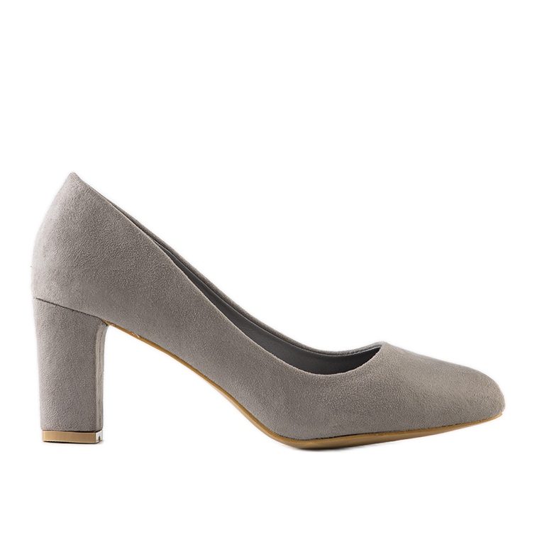 Harmaat klassiset pumput Barringtonin pylväässä