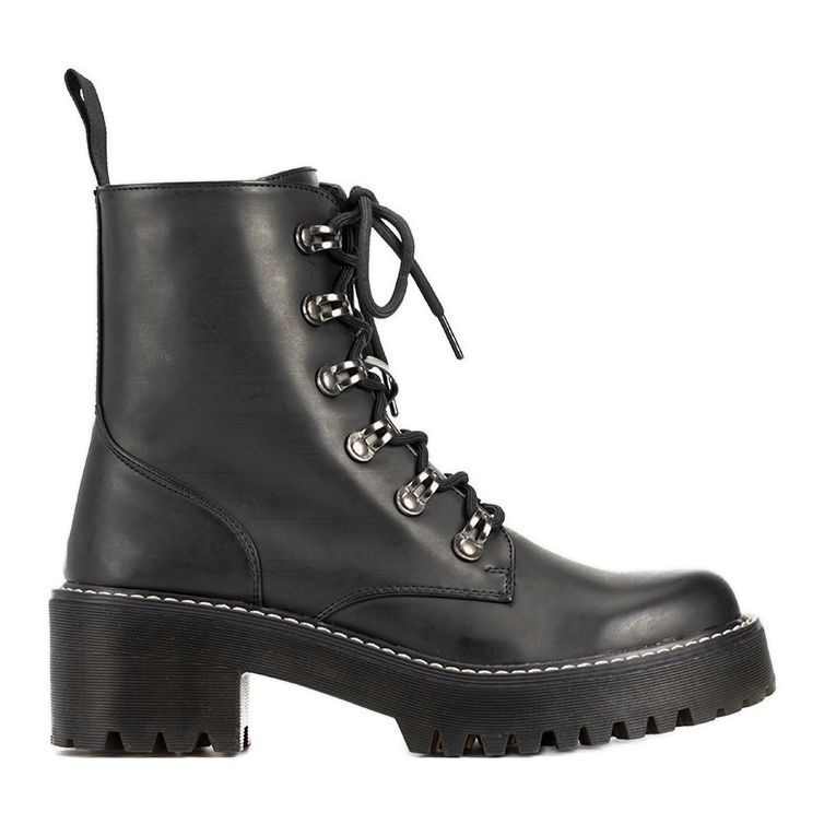 Amedeen mustat naisten kengät