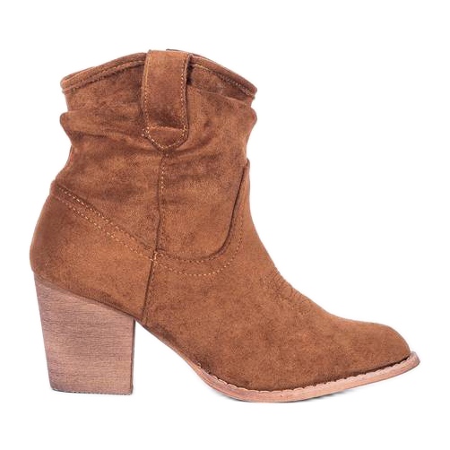 Ruskeat nilkkurit Lea -pylväässä