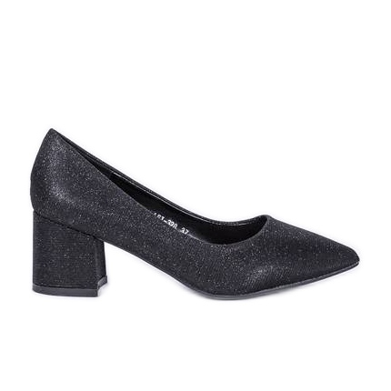 Mustat hehkuvat pumput Laitan viestissä