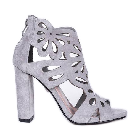 Leah harmaat saappaat, joissa leikkaukset