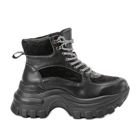 Mustat lenkkarit Big City Girl -alustalla