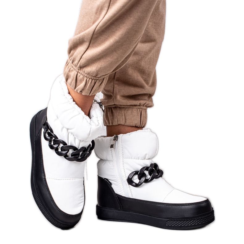 S. BARSKI Lumisaappaat ketjulla S.BARSKI valkoinen musta