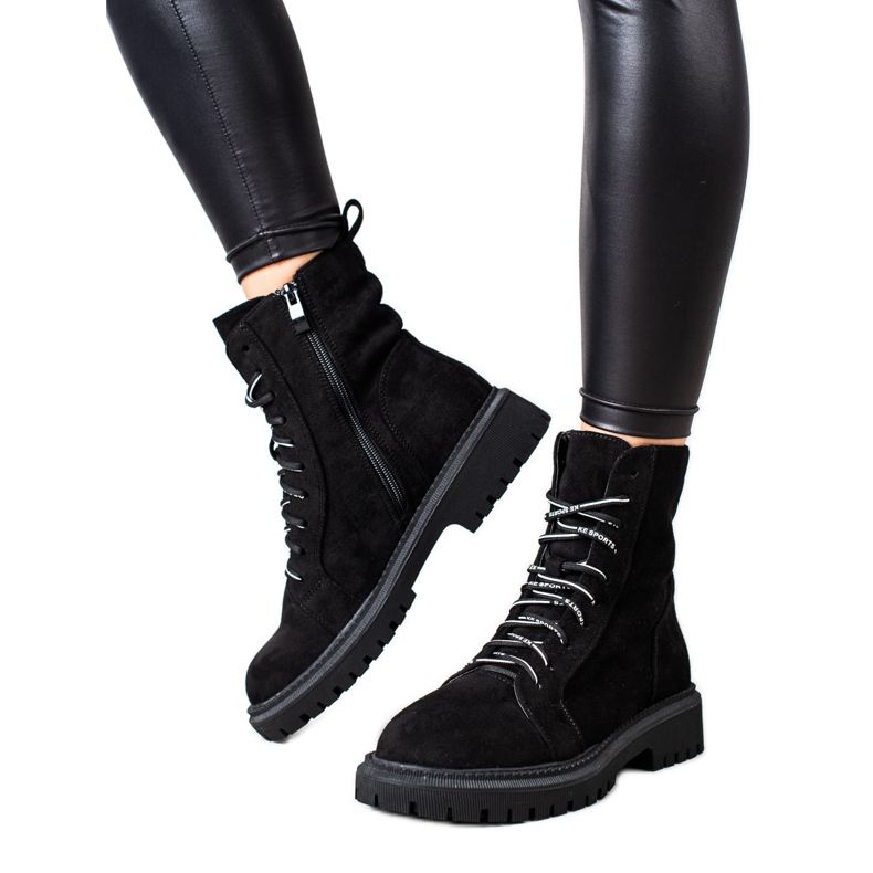 Goodin Mokkanahkaiset saappaat musta