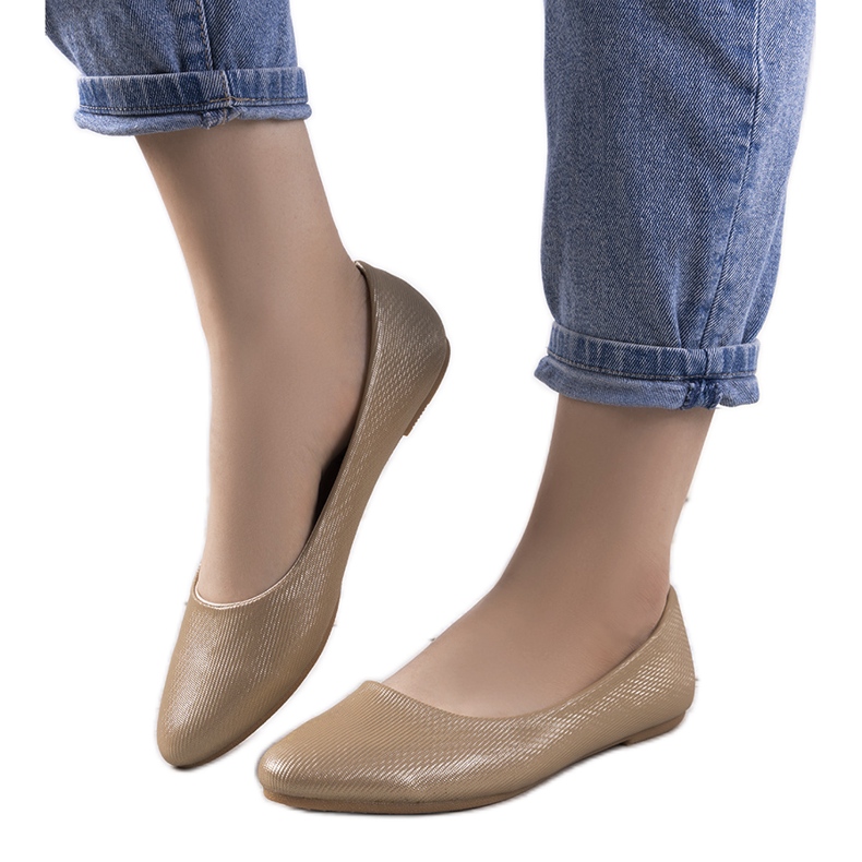 Julie beige kiiltävät ballerinat naisille kultainen