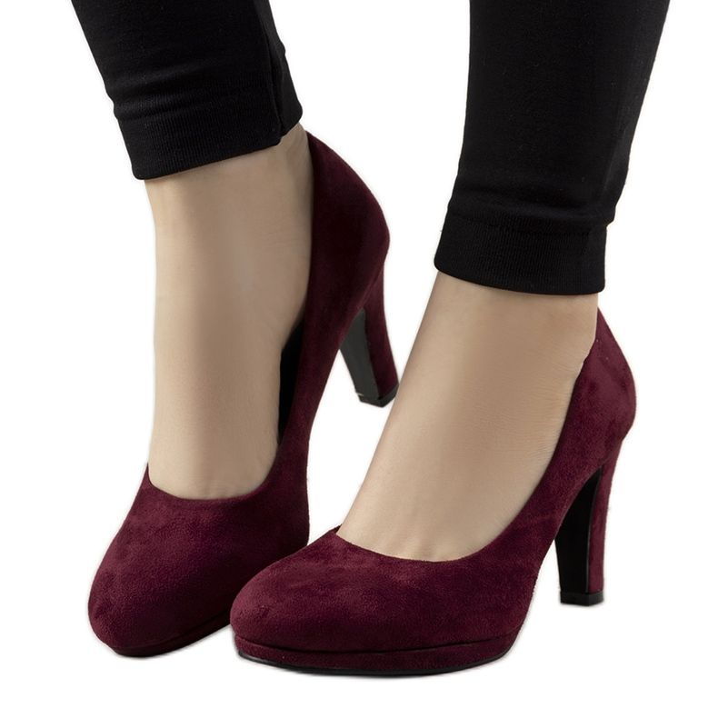 Viininpunaiset pumput Saran eko-nahkapylväässä punainen monivärinen