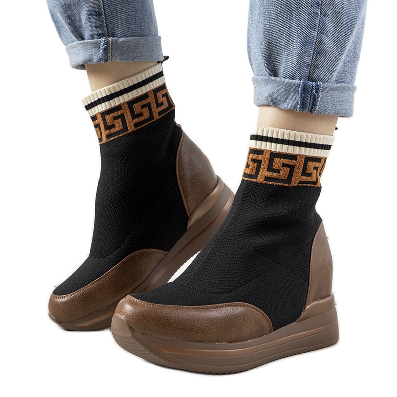 Wanda ruskeat kiilakengät musta