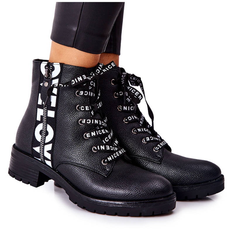 POTOCKI Nahkasaappaat mustalla Henri -vetoketjulla