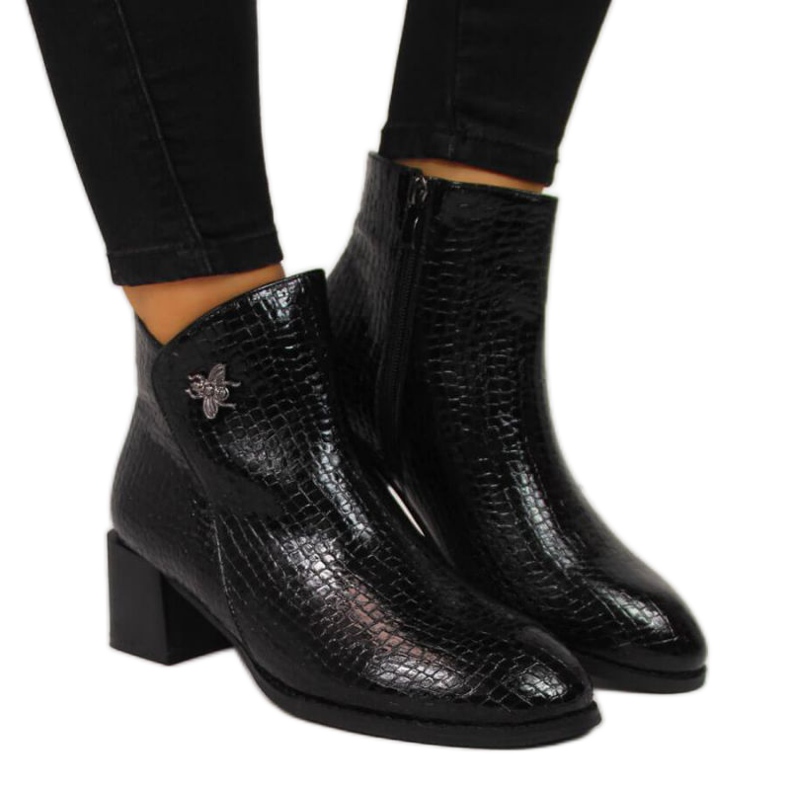 Mustat saappaat, joissa on perhonen käärmeenahka Filippo W PAW287