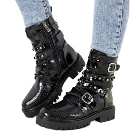 Albertine mustat kiiltonahkakengät