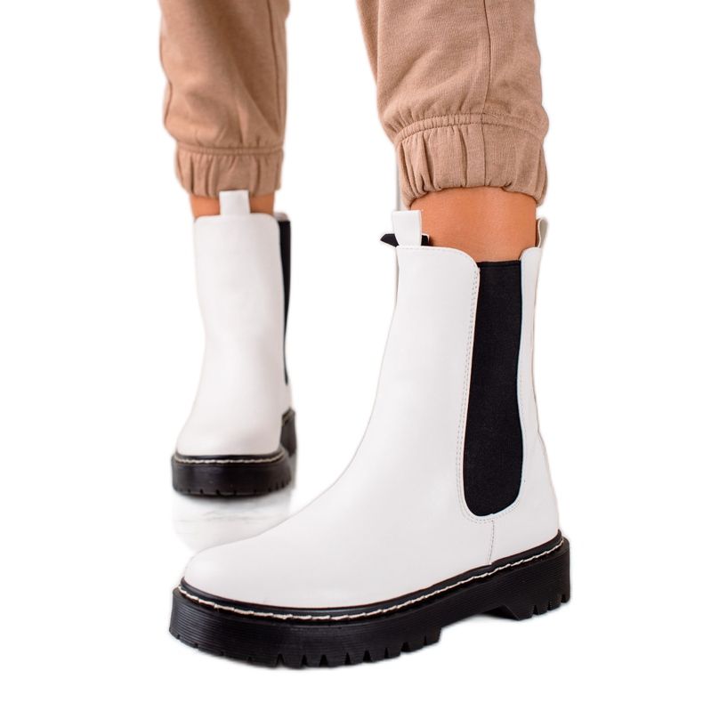 S. BARSKI Korkeat Chelsea -saappaat S.BARSKI -alustalla valkoinen