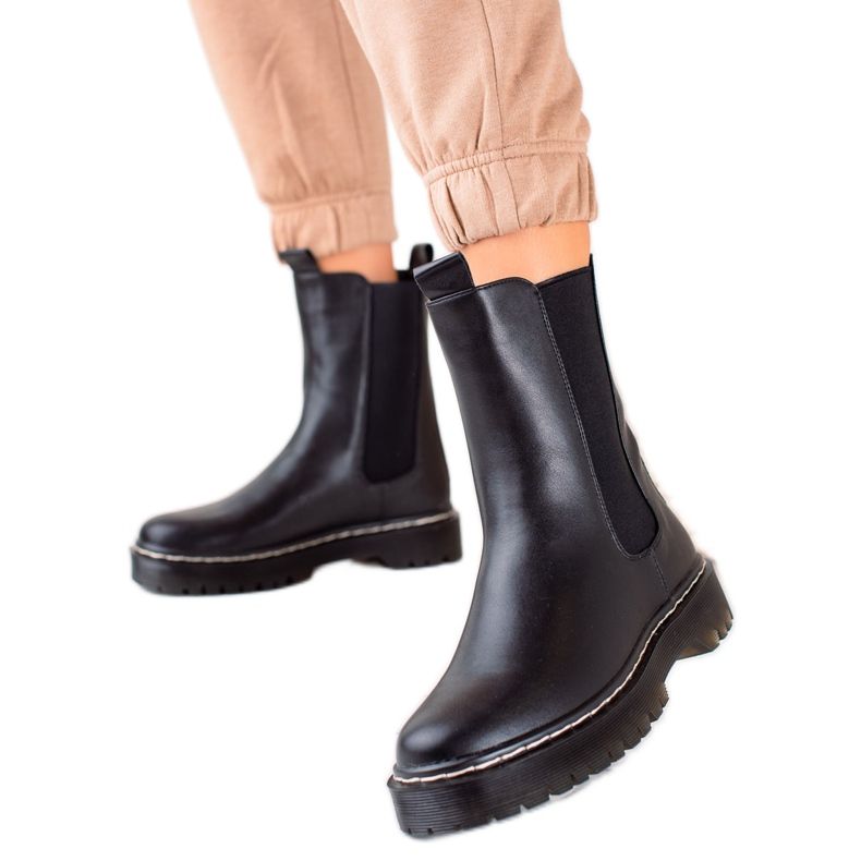 S. BARSKI Korkeat Chelsea -saappaat S.BARSKI -alustalla musta