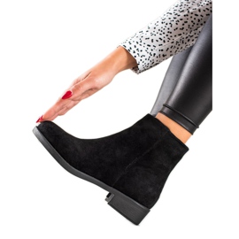 Mannika Klassiset mokkanahkakengät musta