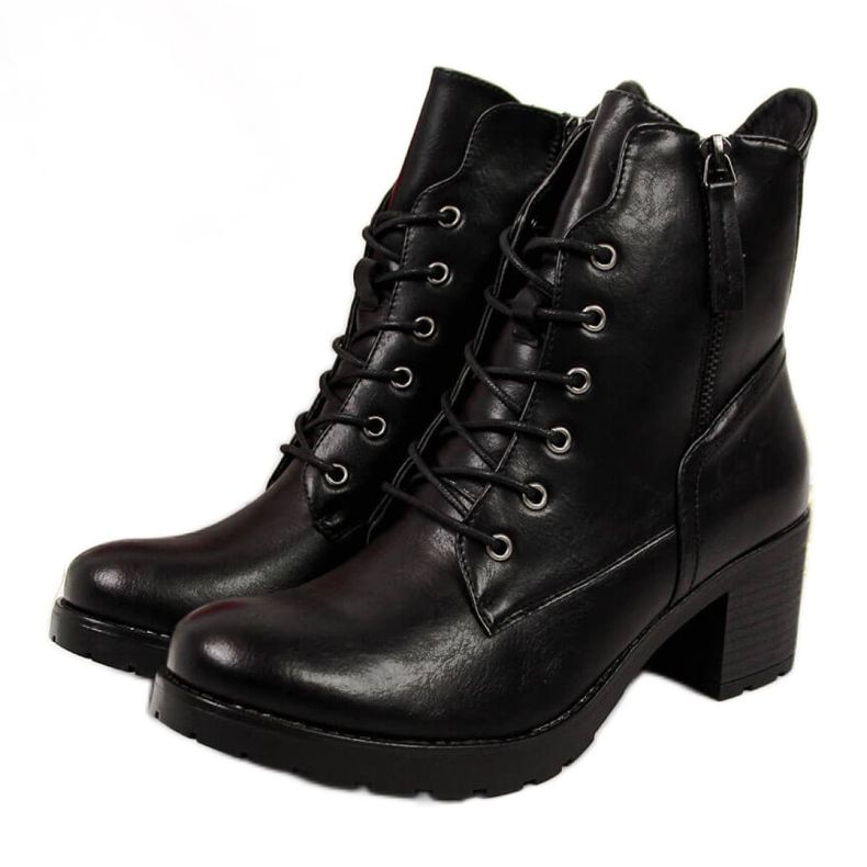 Saappaat postitse Potocki W WOL19A musta