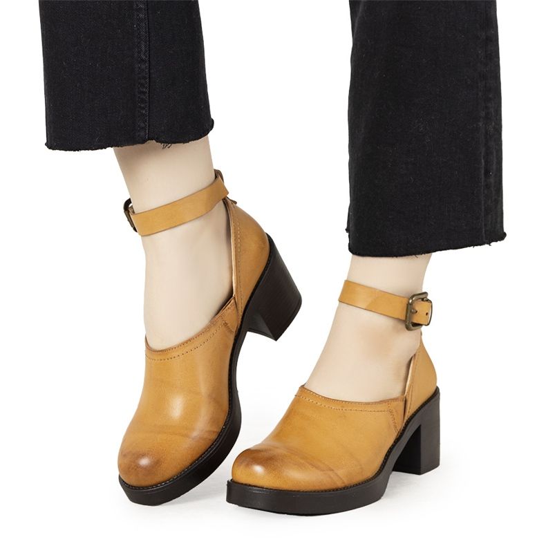 Kamelin kengät Christiane -postissa ruskea