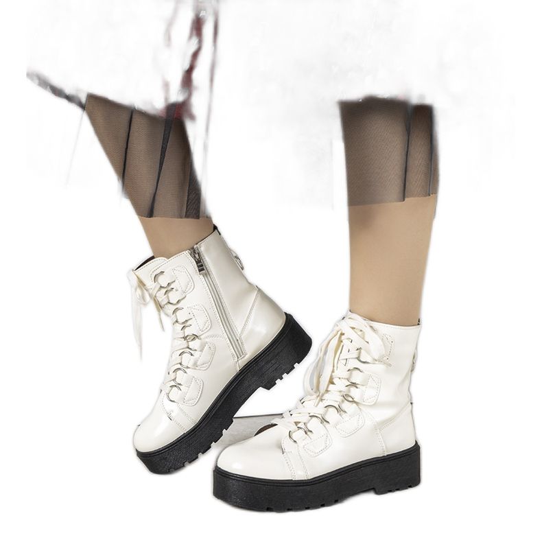 Valkoiset saappaat korkealla Orane -pohjalla valkoinen ekru