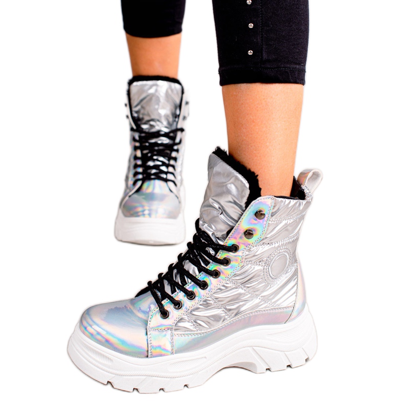 Hopeakengät VINCEZA -alustalla