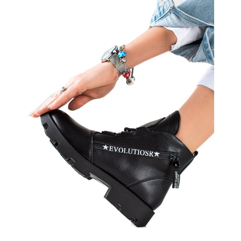 Sergio Leone Mustia muotityöntekijöitä musta