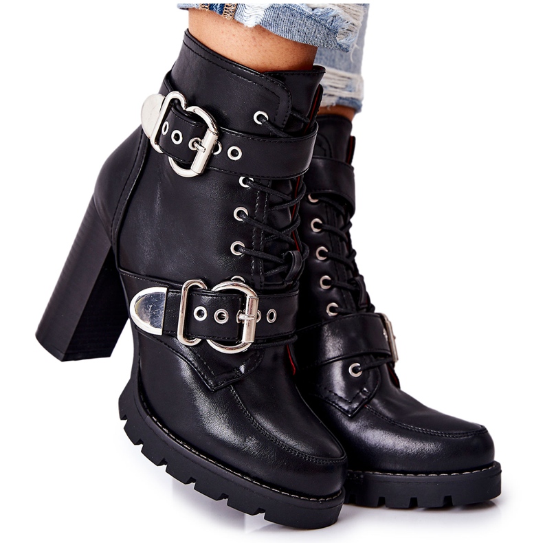 Saappaat postissa soljella Black Flaris musta