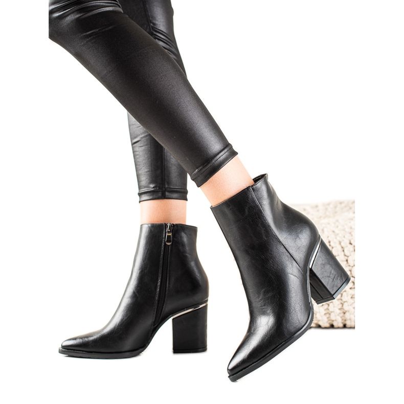 W. Potocki Saappaat Szpic Potockista musta