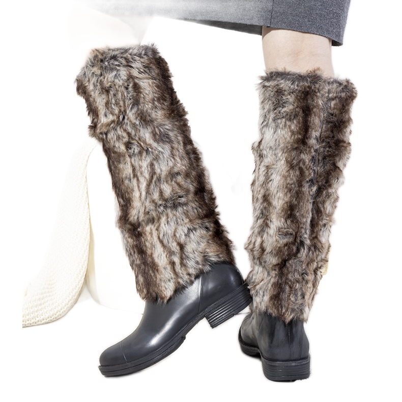 Mustat sadesaappaat Melgar-turkilla