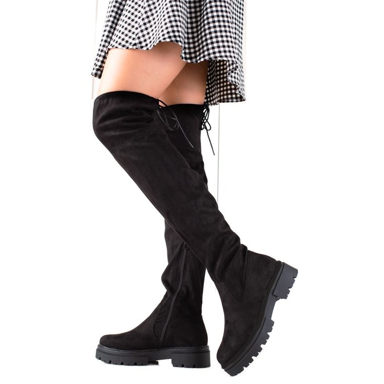 Laura Mode Mustat Reisisaappaat Platformilla