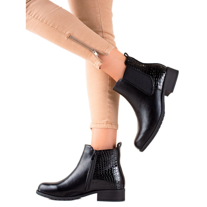 Queen Vivi Rento nilkkurit musta