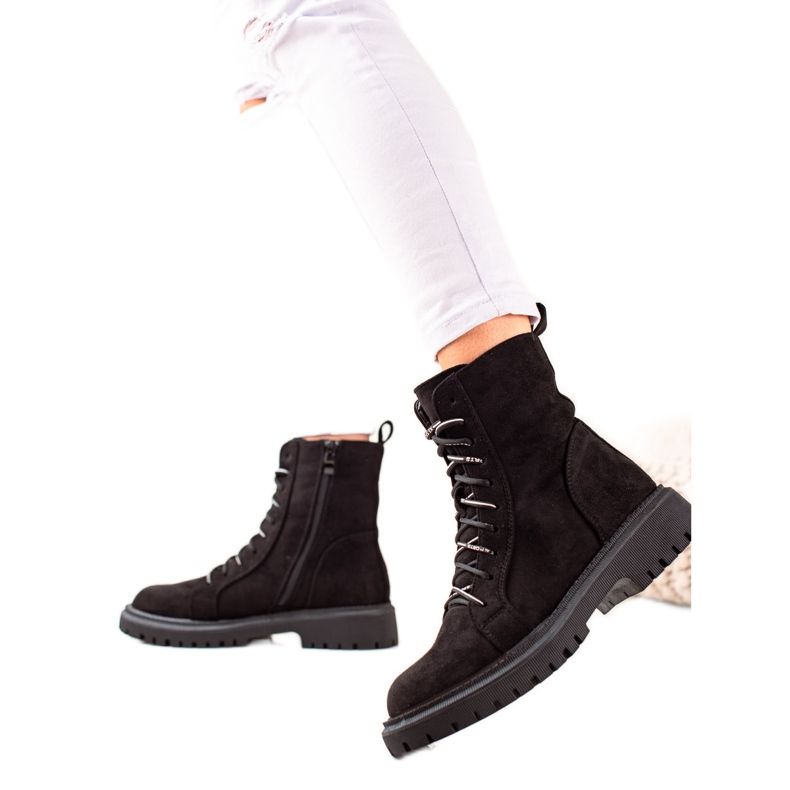 TRENDI Mustat nauhakengät