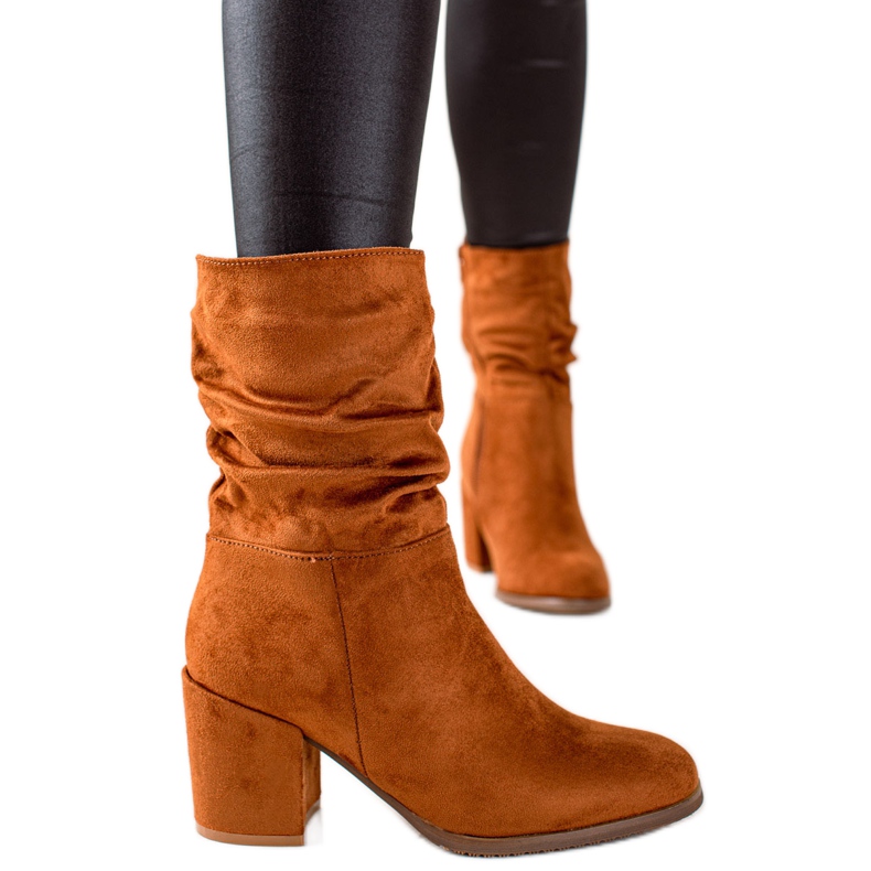 Evento Tyylikkäät korkeat saappaat ruskea