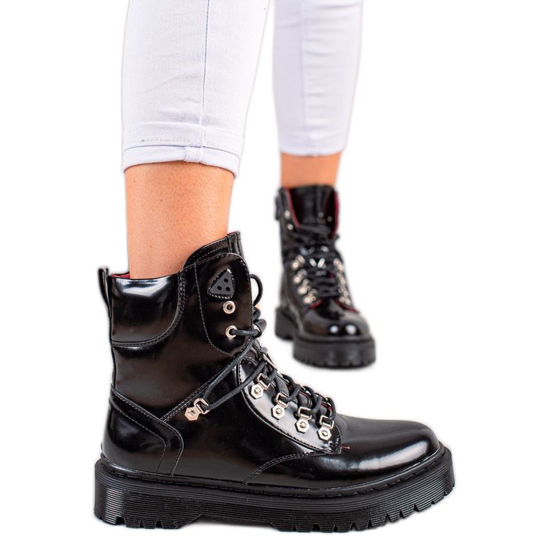 Lucky Shoes Lakatut mustat saappaat