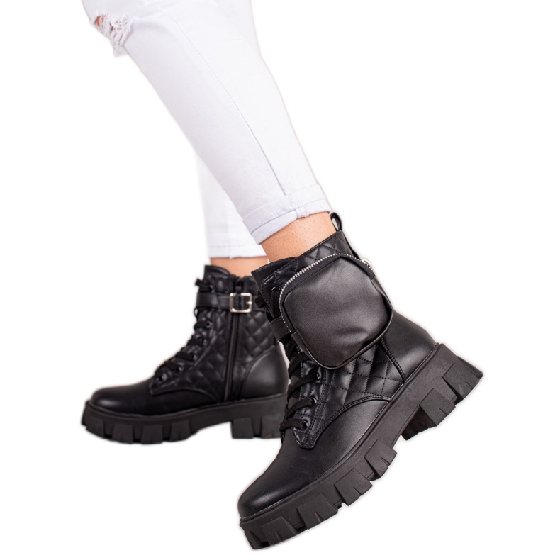 Best Shoes Tikatut anturit taskulla musta