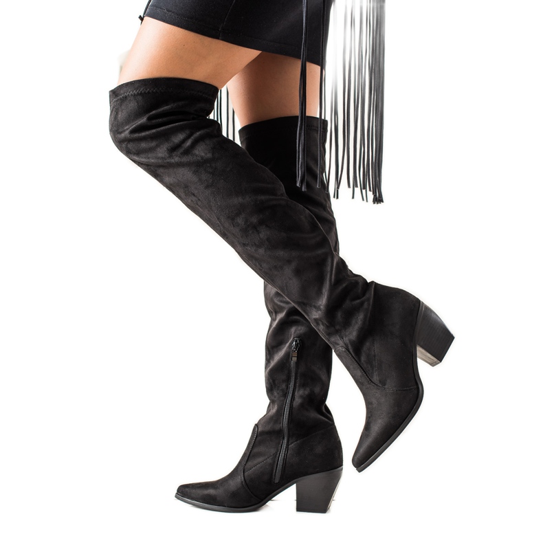 Laura Mode Matalakorkoiset reisi-korkeat saappaat musta