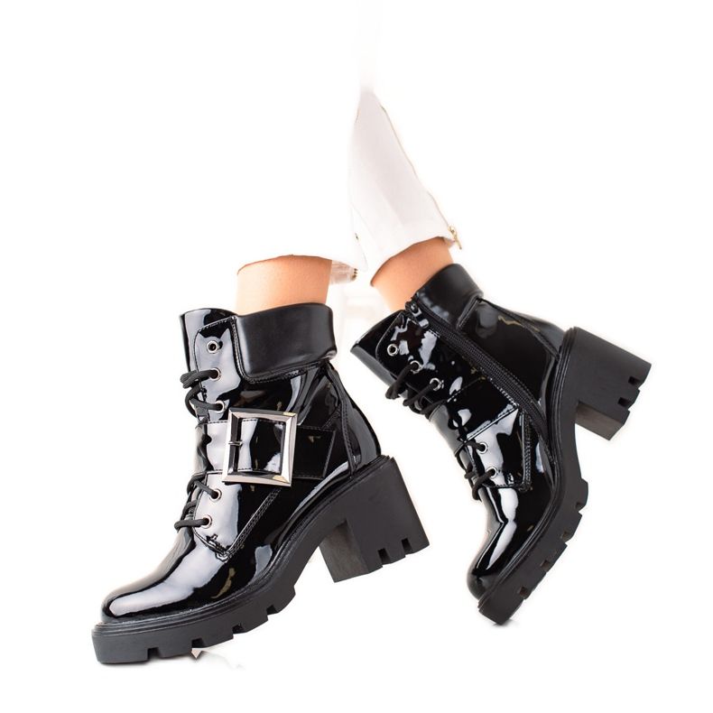 Evento Lakatut työntekijät korkokengissä musta