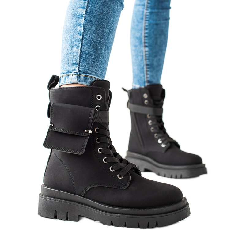 TRENDI Nauhalliset trapetsaappaat taskulla musta