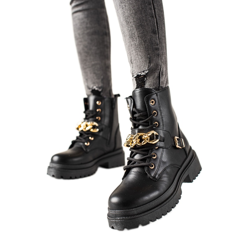 Mukavat muotityöntekijät musta