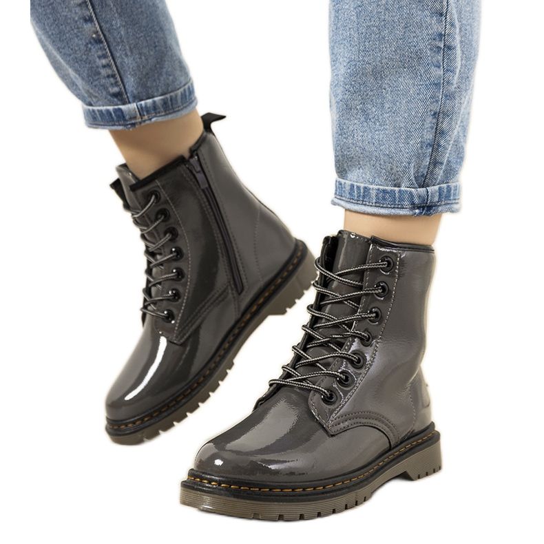 Grafiittiset lämpimät naisten saappaat Doironilta musta