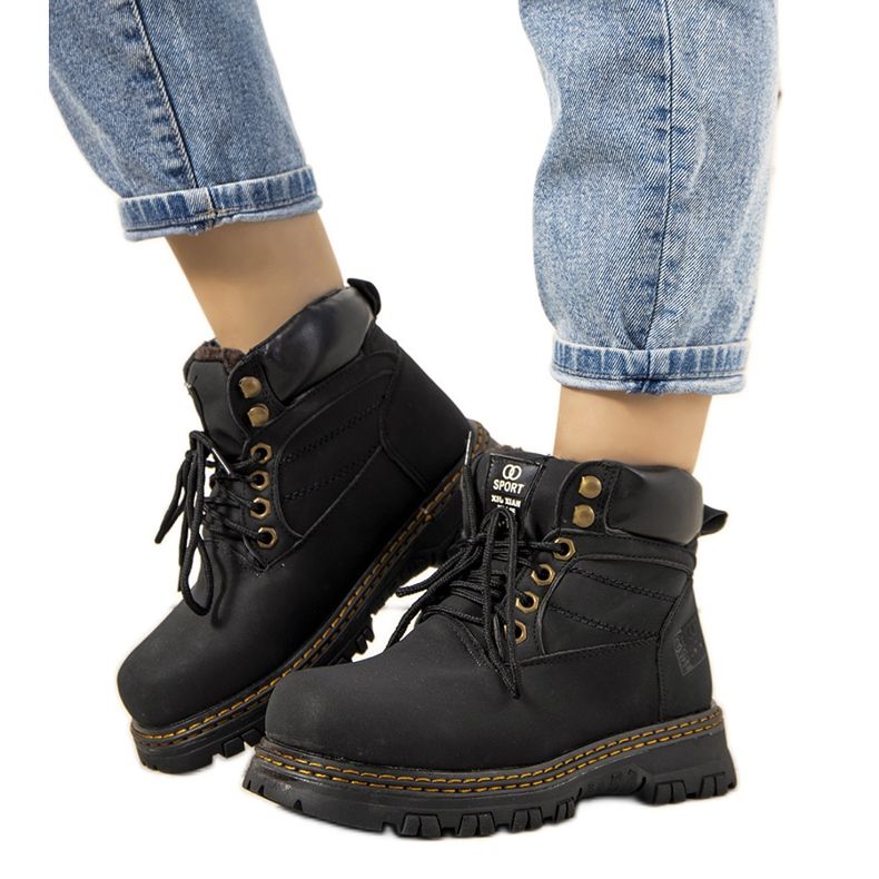 Livian mustat, eristetyt naisten saappaat