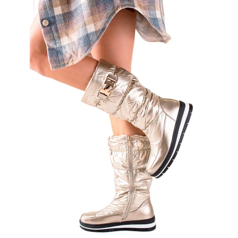 TRENDI Korkeat kultaiset lumisaappaat kultainen