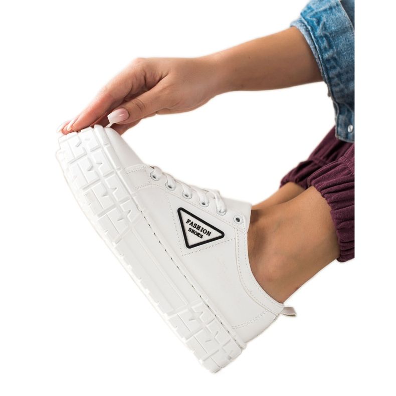 Goodin Lenkkarit, joissa on eko -nahkaa valkoinen