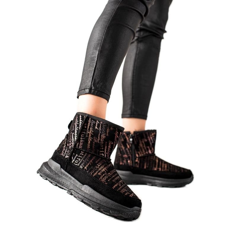 TRENDI Lämmin Mukluki lavalla musta kultainen