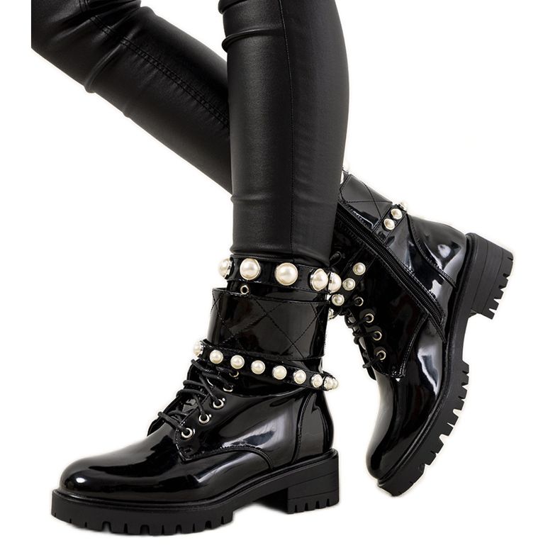 Mustaksi lakatut naisten Corso-kengät