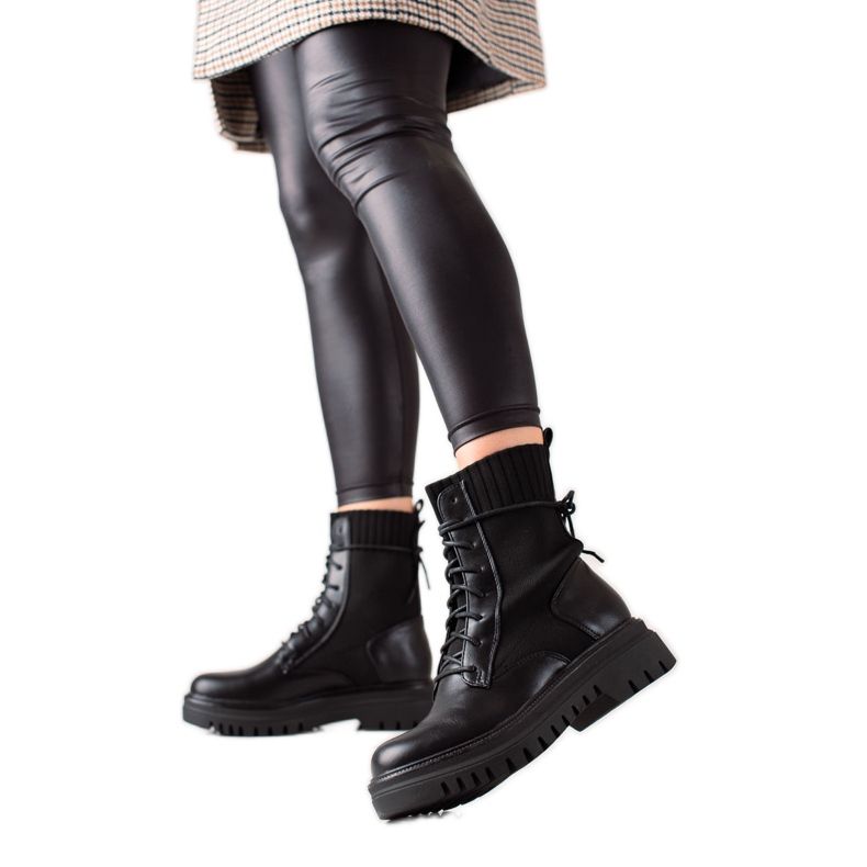 Seastar High Black Trappers musta