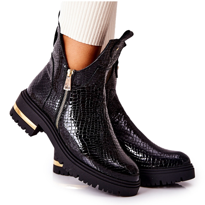 PA2 Mustat saappaat, joissa on leikattu krokotiilikuvio Musta Crolisia