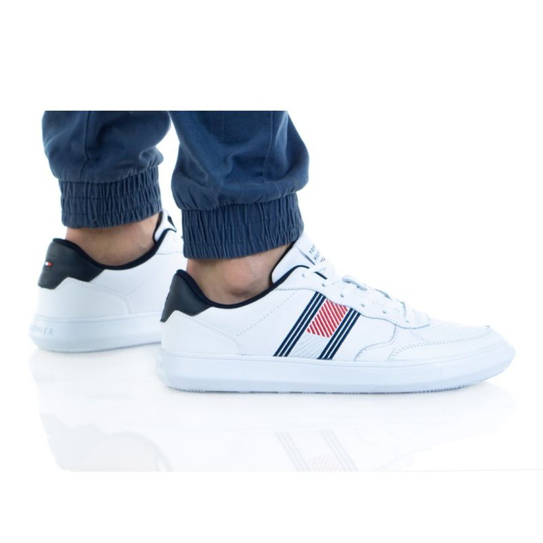 Tommy Hilfiger Essential Leather Cu M FMOFMO3904 valkoinen