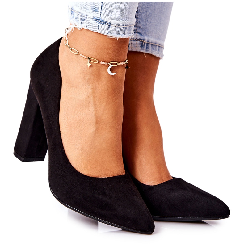 WS1 Mokkanahkapumput mustassa Valoris-palkissa