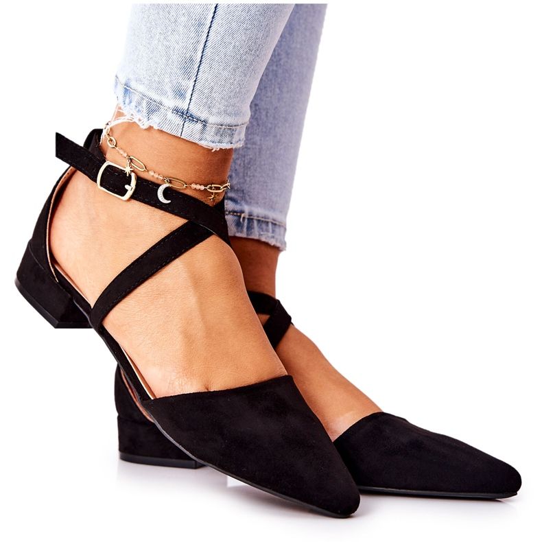 WS1 Pumput matalakorkokengissä Musta Giovanna