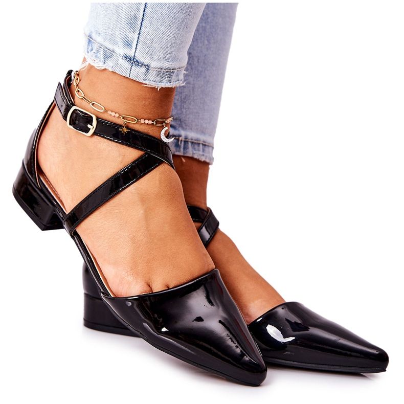 WS1 Patenttimustat Giovanna matalakorkokengät