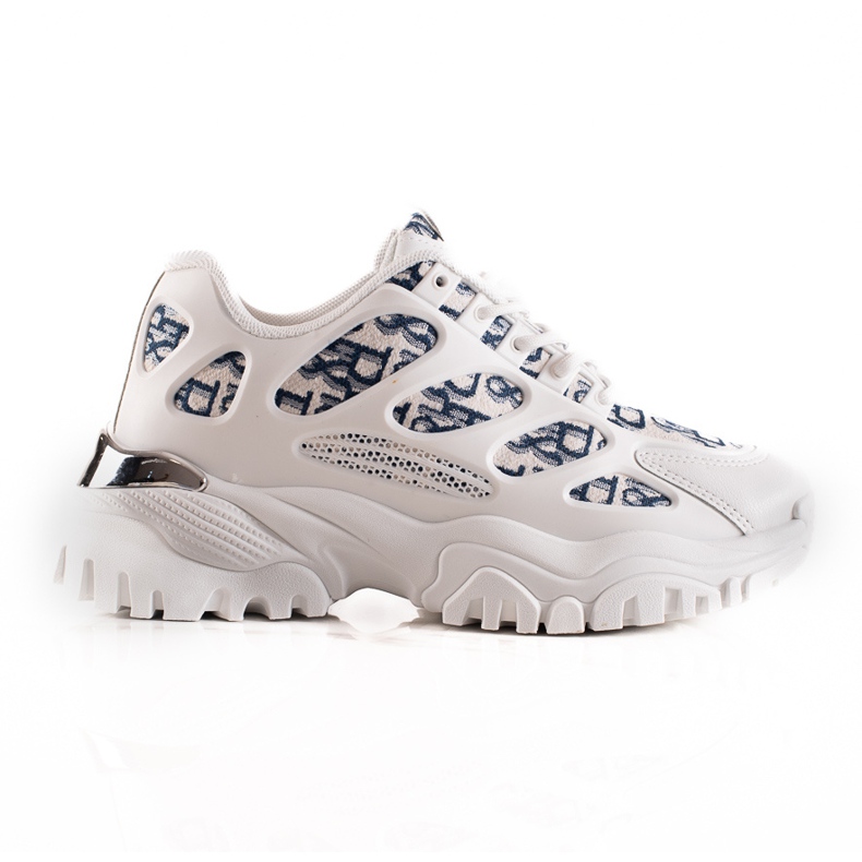 TRENDI Valkoiset lenkkarit lavalla valkoinen