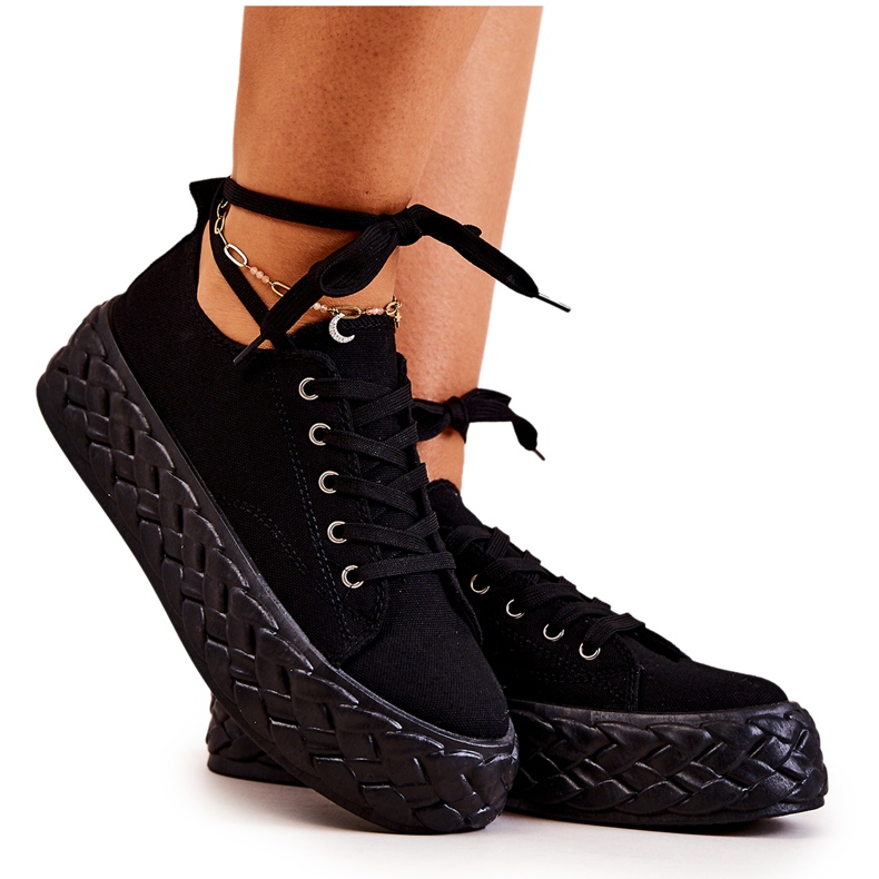 PS1 Tennarit massiivisella mustalla Suzane-alustalla