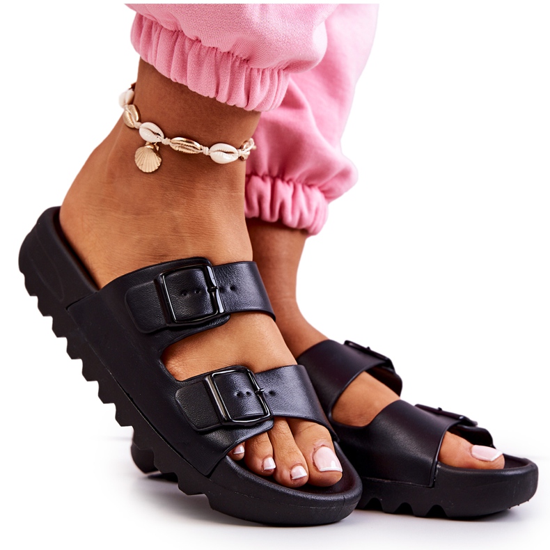 PS1 Kumitossut Black Westie -alustalla musta